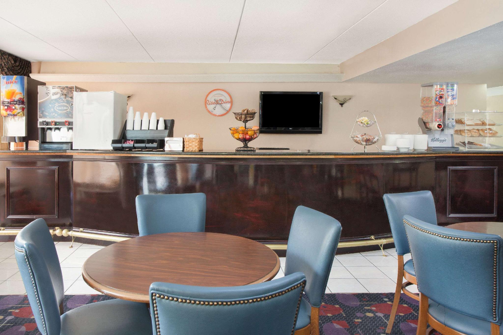 Hotel Baymont By Wyndham - Chicago - Addison - O'Hare Zewnętrze zdjęcie