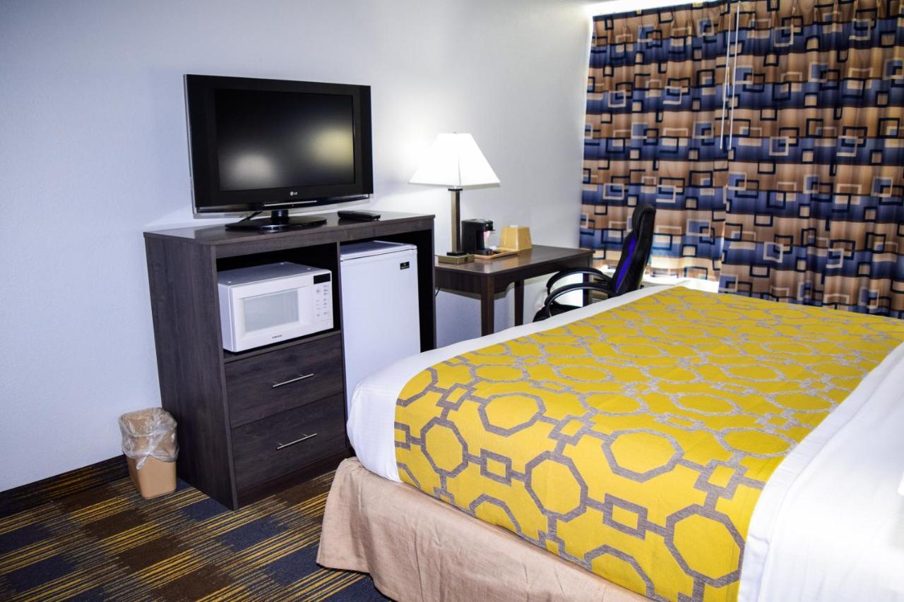 Hotel Baymont By Wyndham - Chicago - Addison - O'Hare Zewnętrze zdjęcie