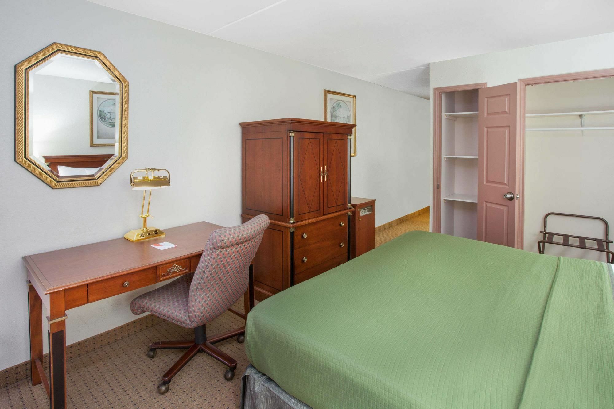 Hotel Baymont By Wyndham - Chicago - Addison - O'Hare Zewnętrze zdjęcie