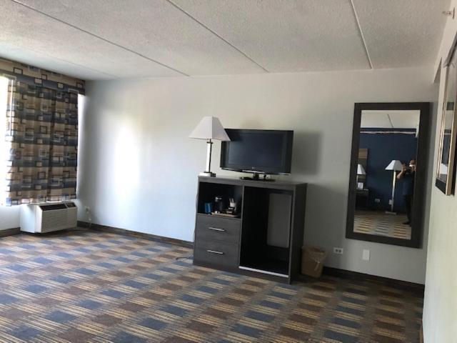 Hotel Baymont By Wyndham - Chicago - Addison - O'Hare Zewnętrze zdjęcie