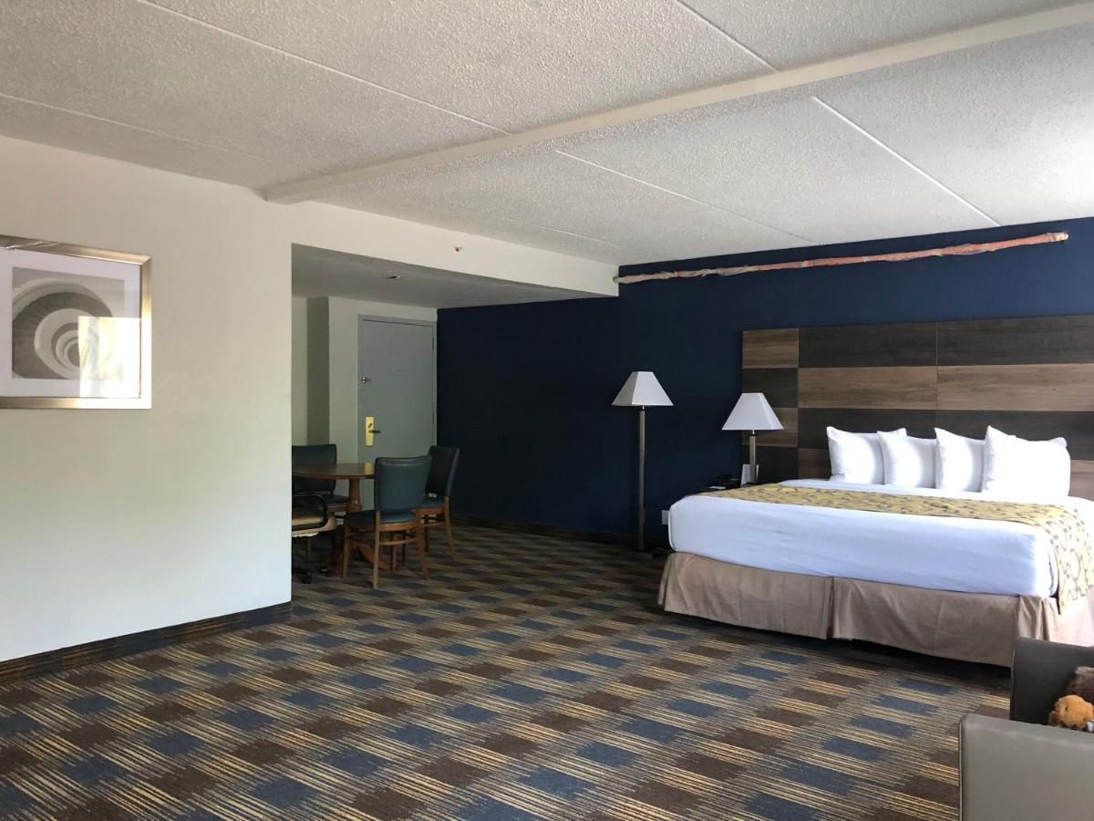 Hotel Baymont By Wyndham - Chicago - Addison - O'Hare Zewnętrze zdjęcie