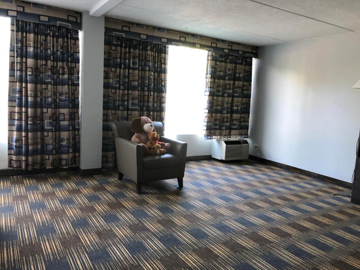 Hotel Baymont By Wyndham - Chicago - Addison - O'Hare Zewnętrze zdjęcie